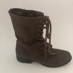 Mossimo boots